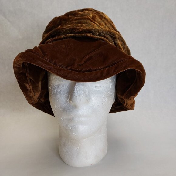PLAZA SUITE Cloche Bucket Hat Women's Tan Velvet Velour Bow Lined Retro Classic - Picture 3 of 15